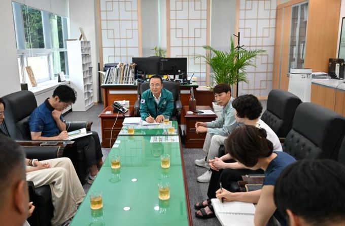 완주군의회 김재천 부의장, 완주군수영연맹과 후속 간담회 개최